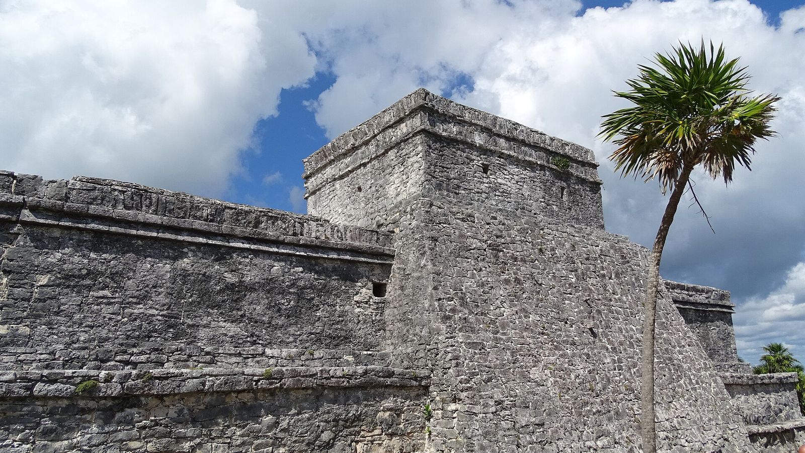 El Castillo in de archeologische zone van Tulum, Mexico