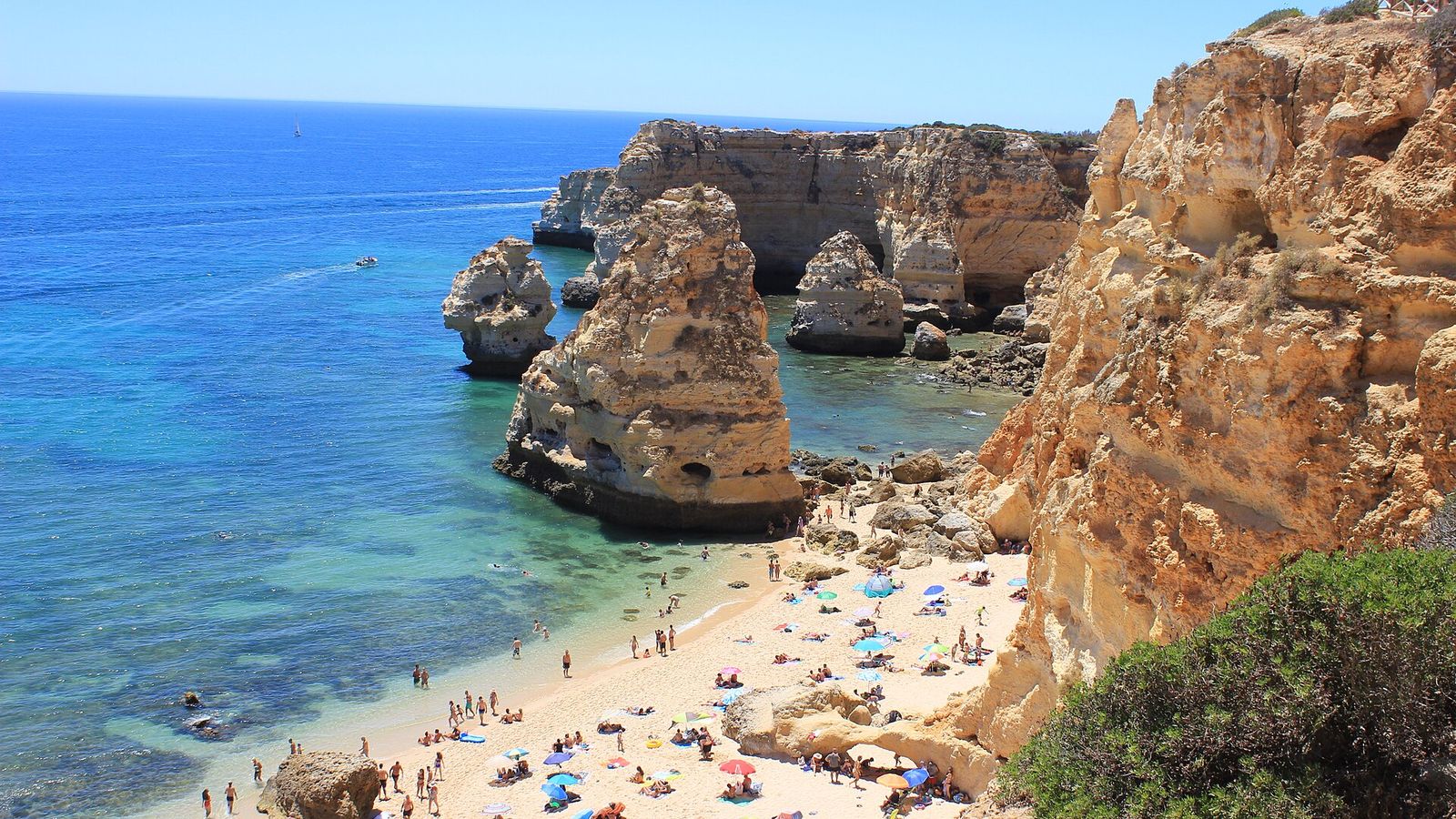 Praia da Marinha, Portugal
